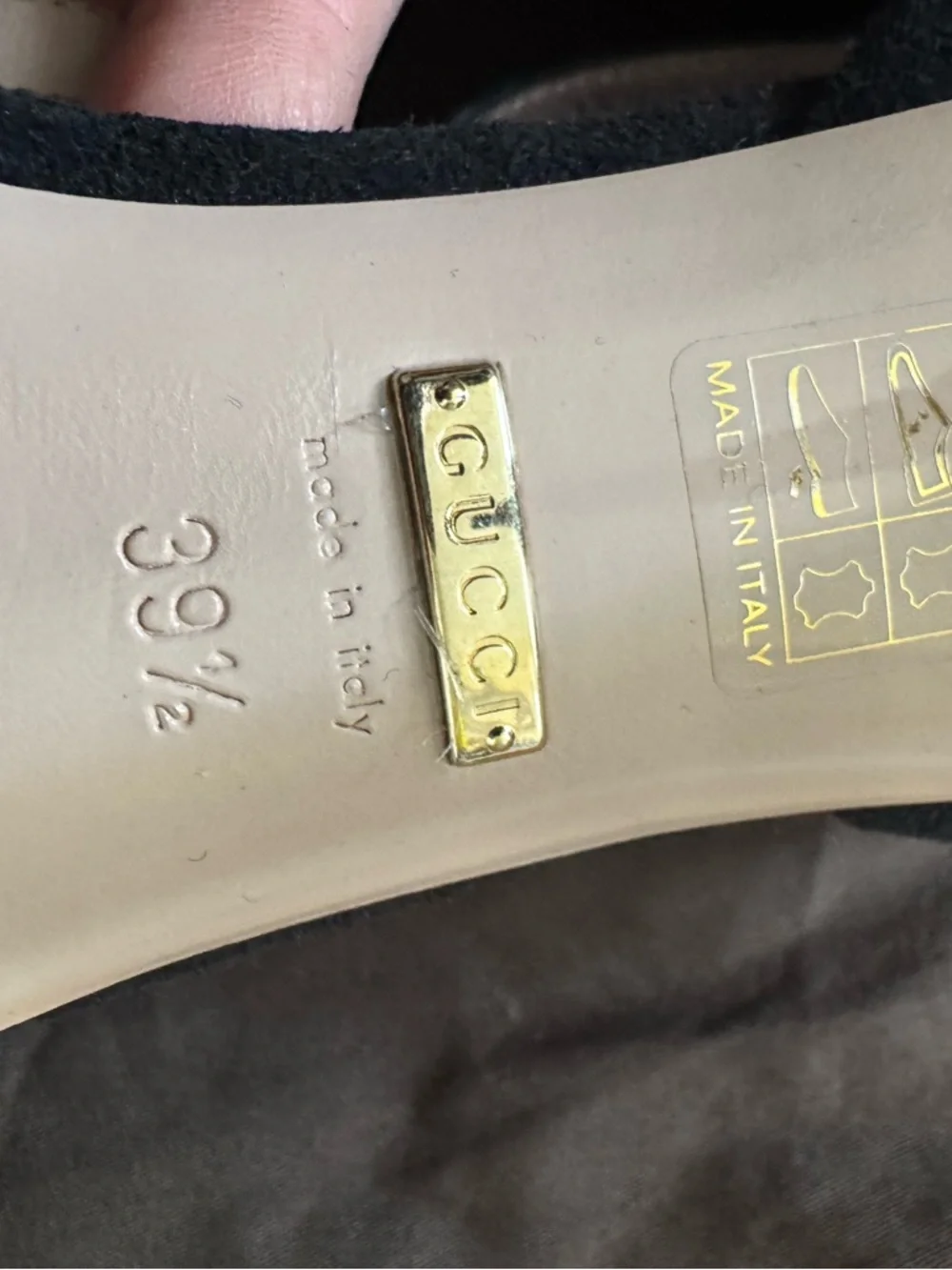 Gucci Burgundy and Black Suede Pointed T-Strap Pumps - Picture 12 of 12